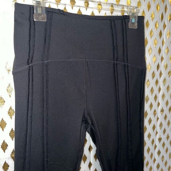 Fabletics leggings and flared pants bundle set size L  - Picture 3 of 12